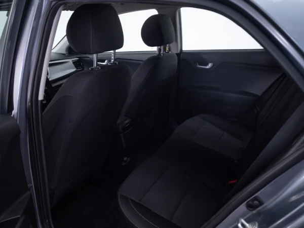 Kia RIO 5 2018 usado — Pompeyo Carrasco — foto 13