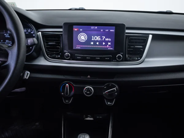 Kia RIO 5 2018 usado — Pompeyo Carrasco — foto 14