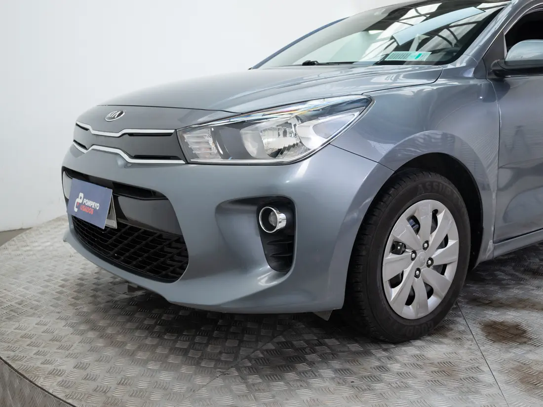 KIA Rio5 — foto 16 de 18