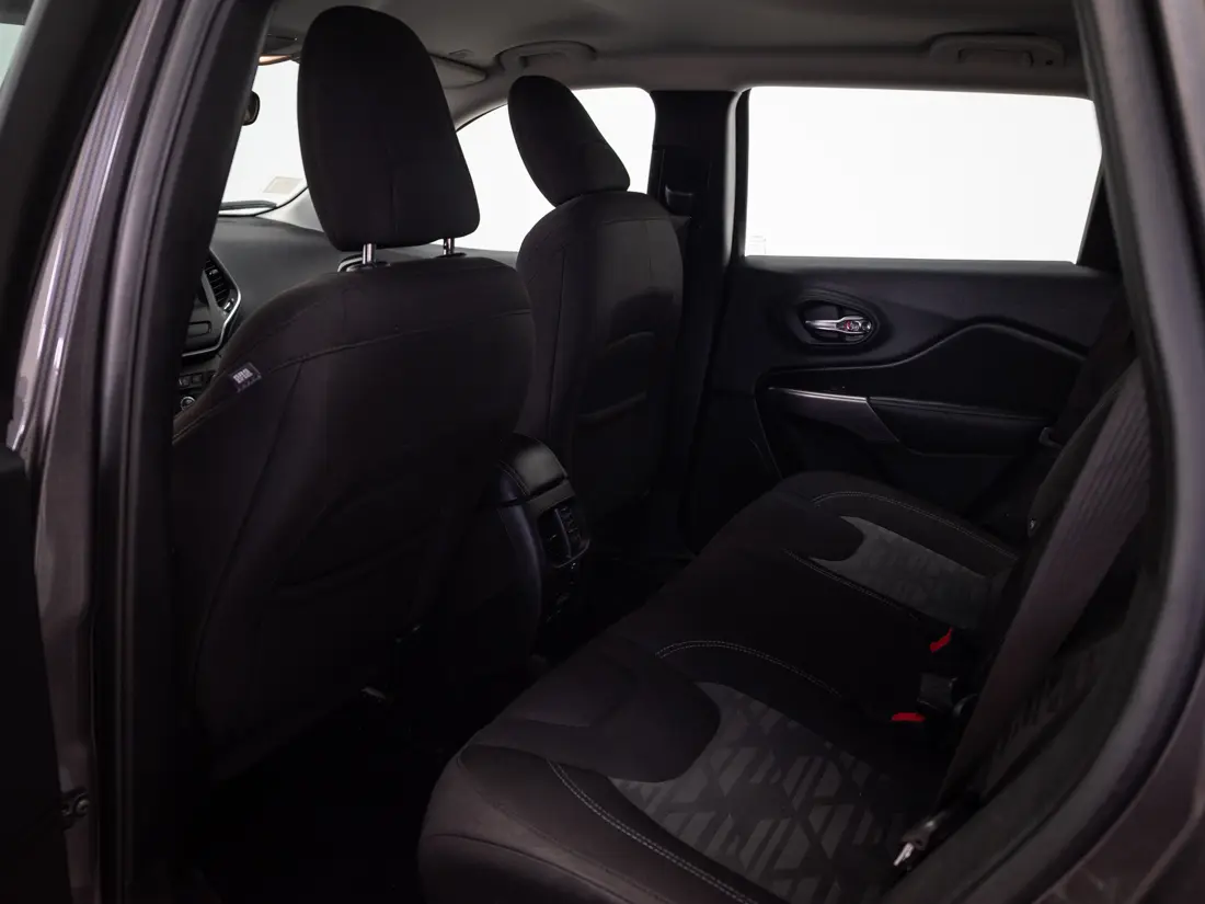 JEEP CHEROKEE 2.4 LONGITUDE 4X2 AT 5P 2019