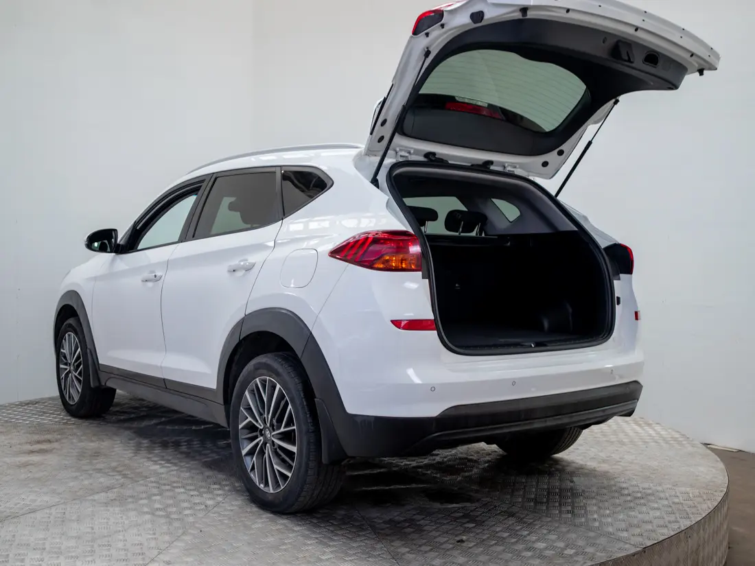 Hyundai Tucson — foto 9 de 19