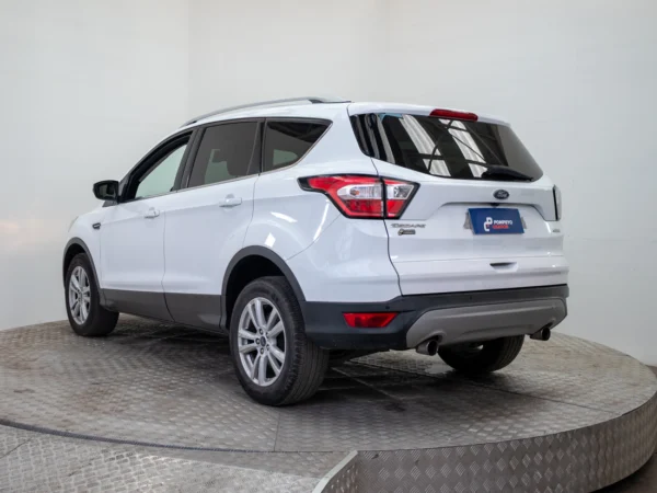 FORD ESCAPE 2019 usado — Pompeyo Carrasco — foto 4