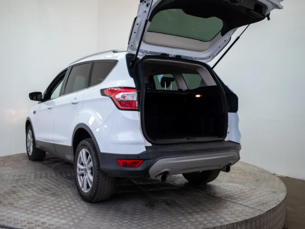FORD ESCAPE 2019 usado — Pompeyo Carrasco — foto 9