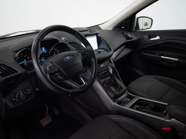 FORD ESCAPE 2019 usado — Pompeyo Carrasco — foto 10