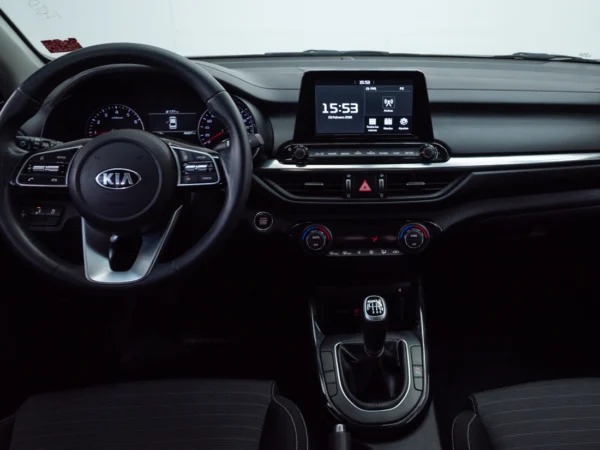 Kia CERATO 2019 usado — Pompeyo Carrasco — foto 14