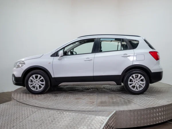 SUZUKI SCROSS 2020 usado — Pompeyo Carrasco — foto 3
