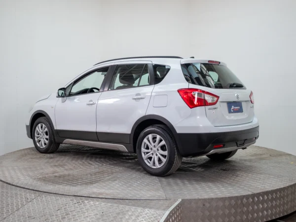SUZUKI SCROSS 2020 usado — Pompeyo Carrasco — foto 4