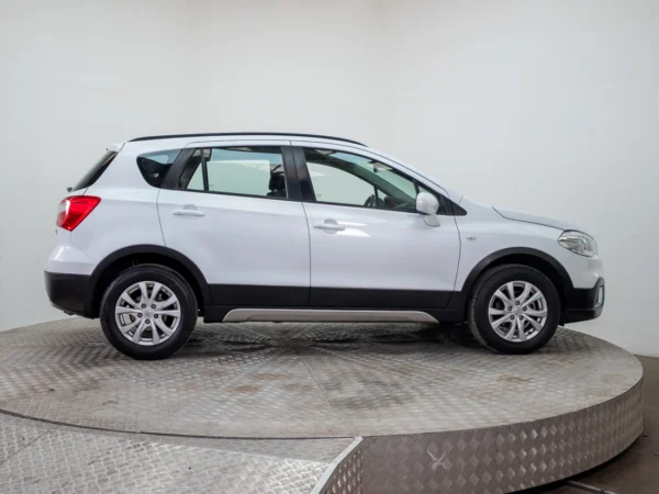 SUZUKI SCROSS 2020 usado — Pompeyo Carrasco — foto 7