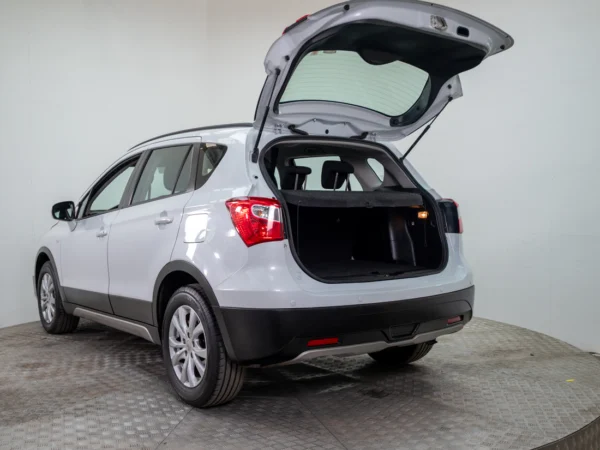 SUZUKI SCROSS 2020 usado — Pompeyo Carrasco — foto 9
