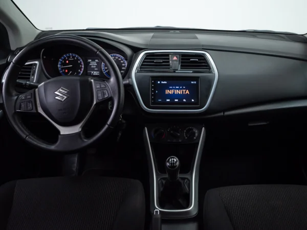 SUZUKI SCROSS 2020 usado — Pompeyo Carrasco — foto 14