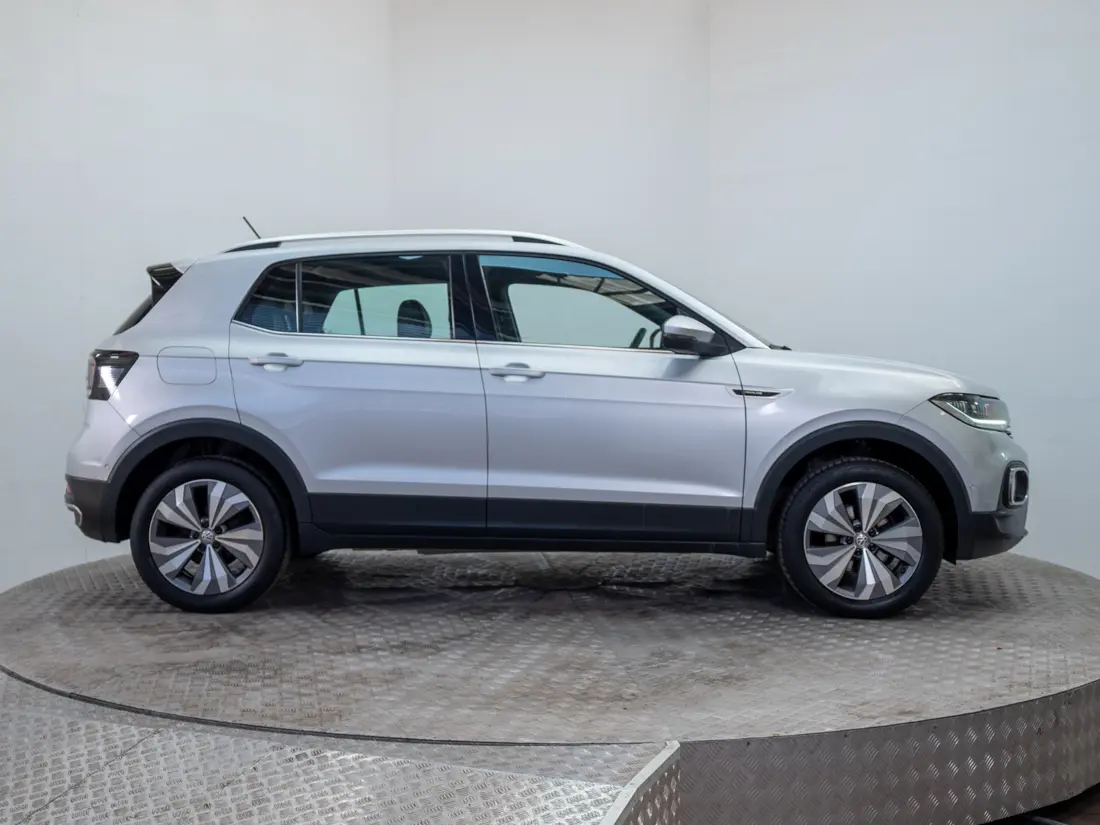 Volkswagen T-Cross — foto 7 de 17