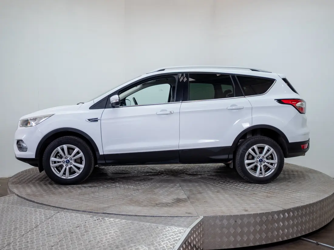 Ford Escape — foto 3 de 19