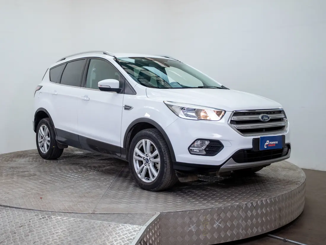 Ford Escape — foto 8 de 19