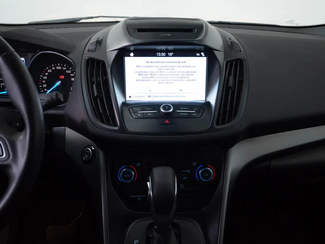 Ford Escape — foto 15 de 19