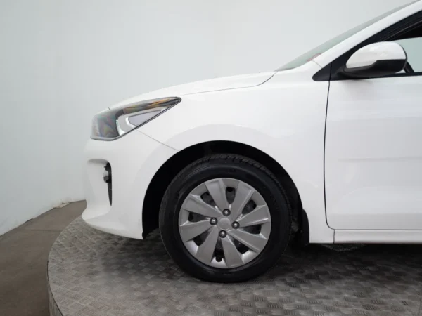 Kia RIO 5 2020 usado — Pompeyo Carrasco — foto 16