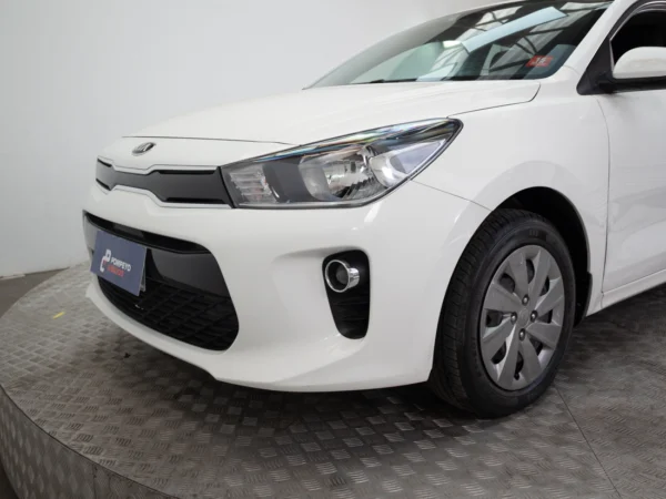 Kia RIO 5 2020 usado — Pompeyo Carrasco — foto 17
