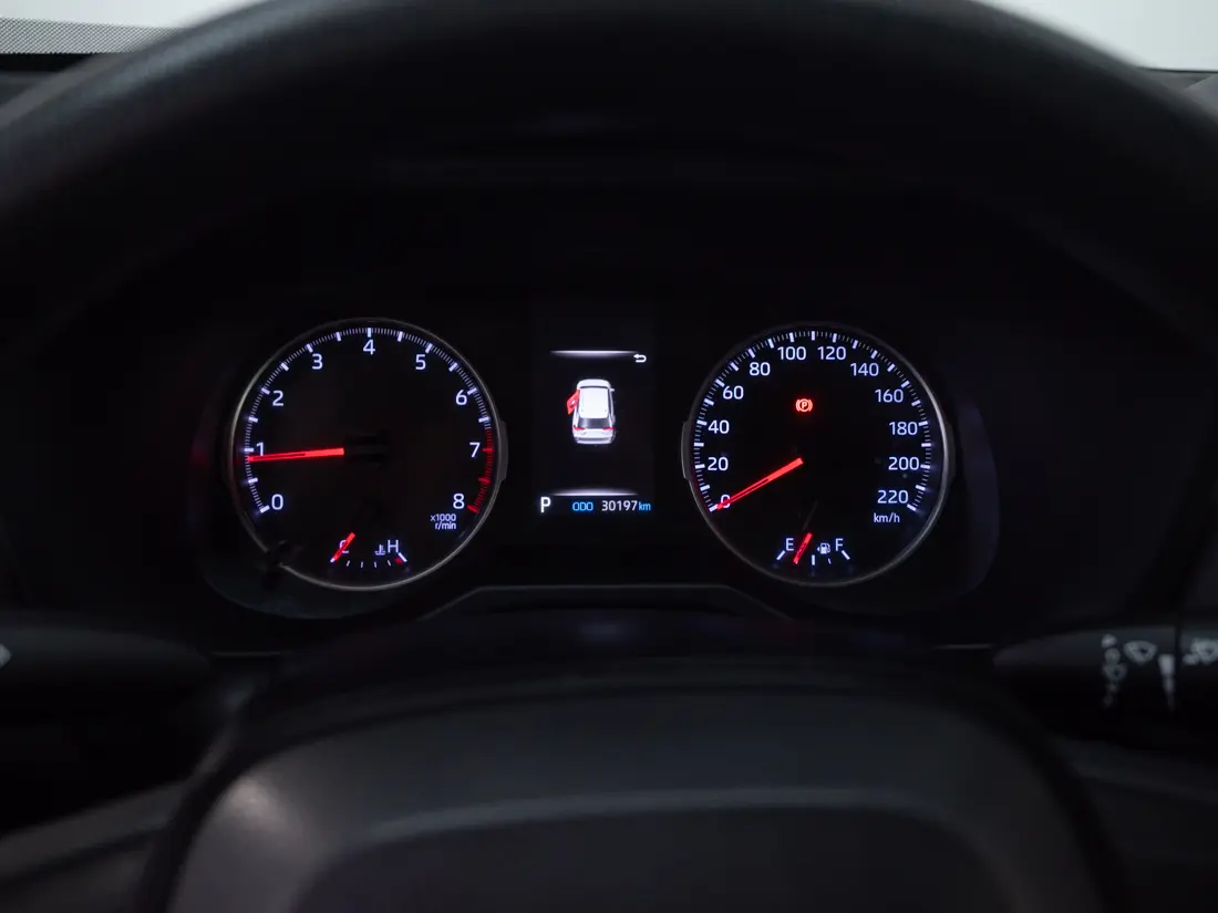 Toyota RAV4 — foto 11 de 19