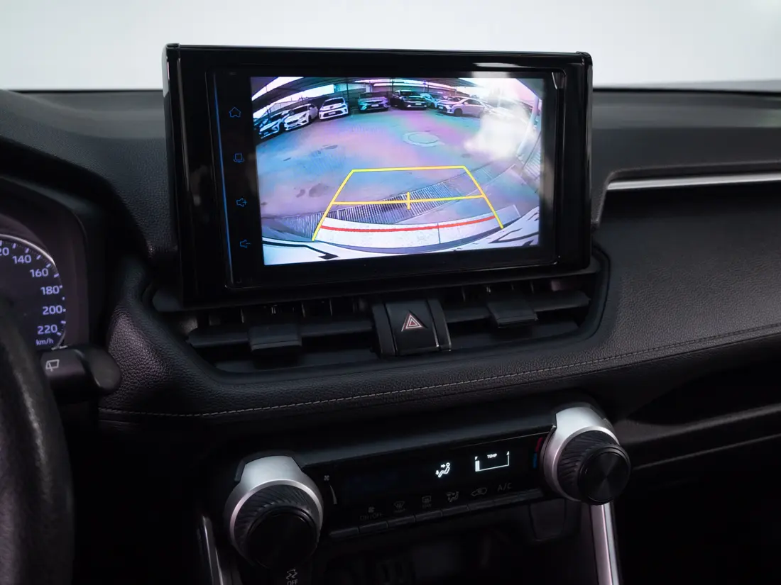 Toyota RAV4 — foto 17 de 19