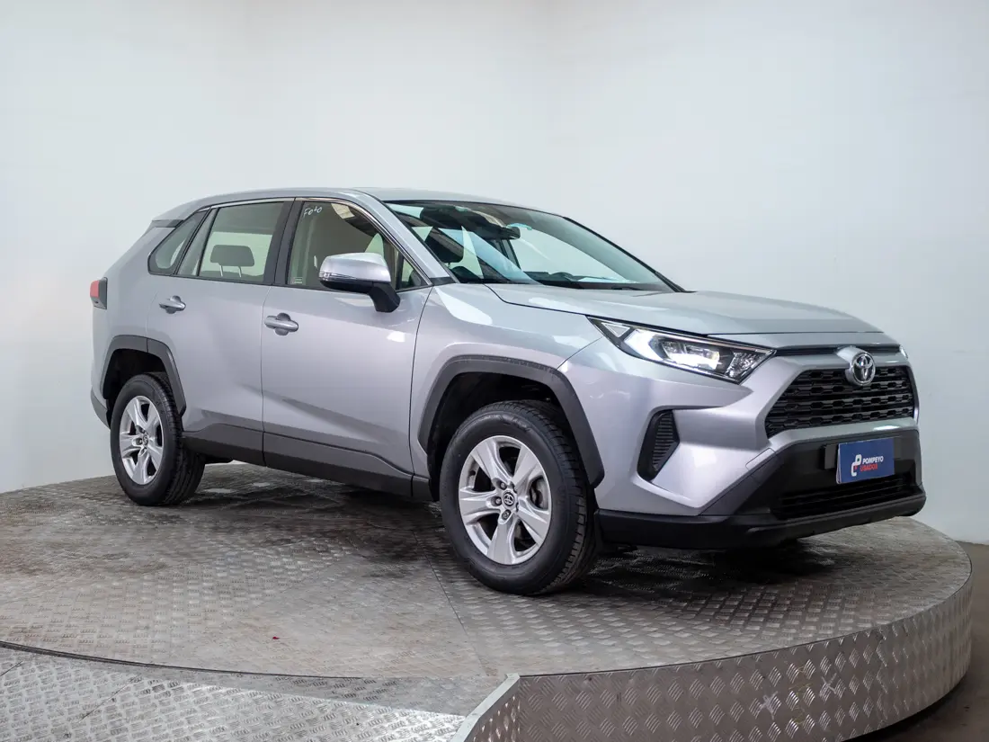 Toyota RAV4 — foto 7 de 19