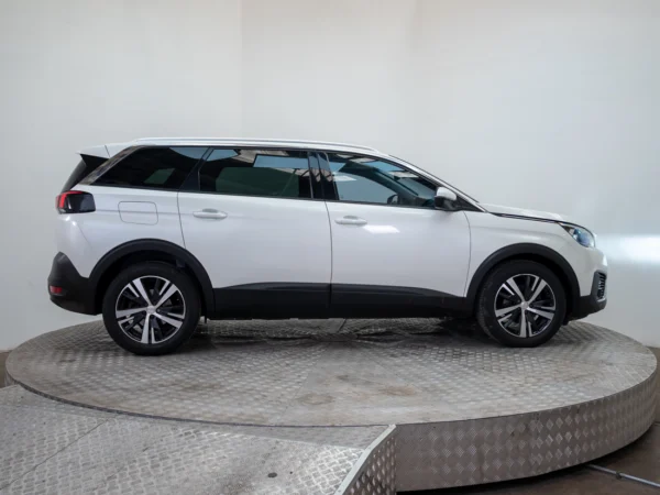 Peugeot 5008 2021 usado — Pompeyo Carrasco — foto 7