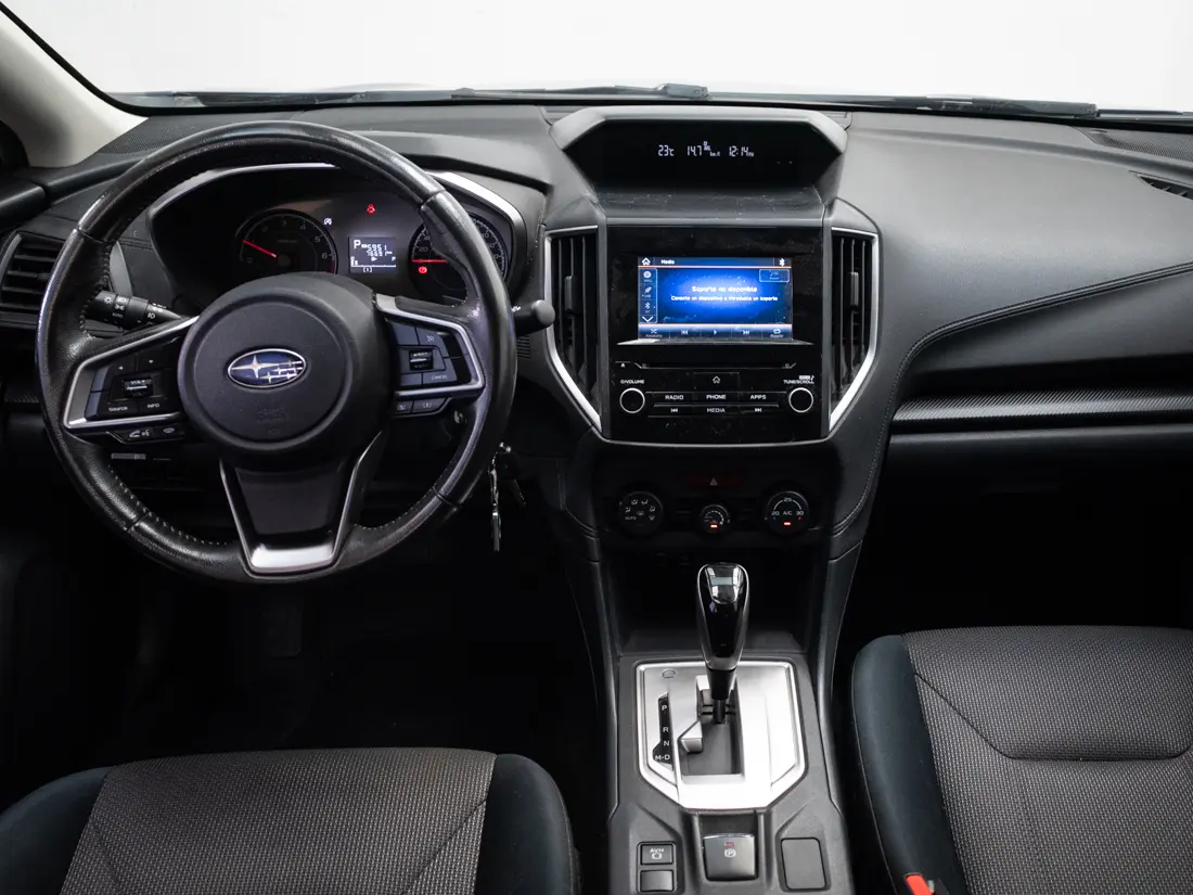 Subaru Impreza — foto 14 de 19