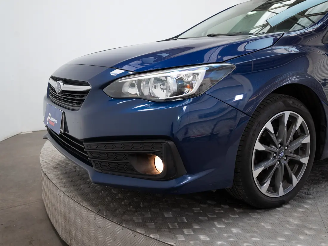Subaru Impreza — foto 17 de 19