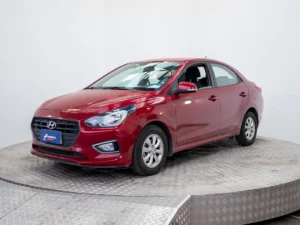 HYUNDAI VERNA usado