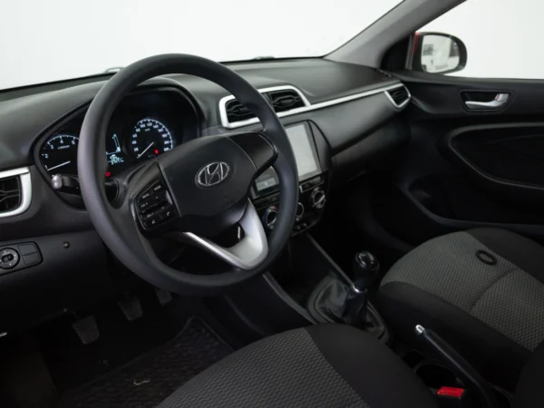 HYUNDAI VERNA 2021 usado — Pompeyo Carrasco — foto 10