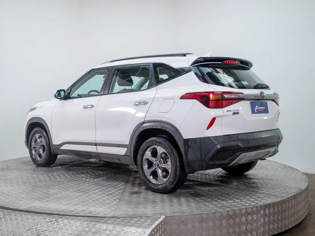 KIA Seltos — foto 4 de 19