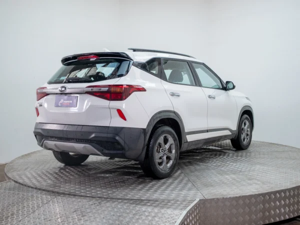 Kia SELTOS 2021 usado — Pompeyo Carrasco — foto 6