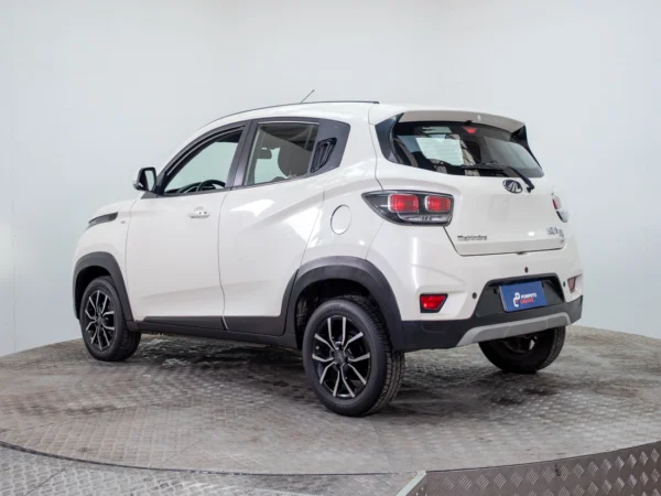 MAHINDRA KUV100 2021 usado — Pompeyo Carrasco — foto 4