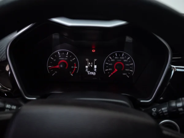 MAHINDRA KUV100 2021 usado — Pompeyo Carrasco — foto 12