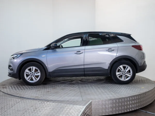 Opel GRANDLAND 2021 usado — Pompeyo Carrasco — foto 3