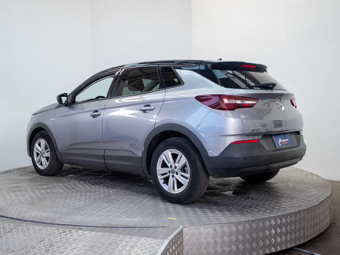 Opel Grandland — foto 4 de 19