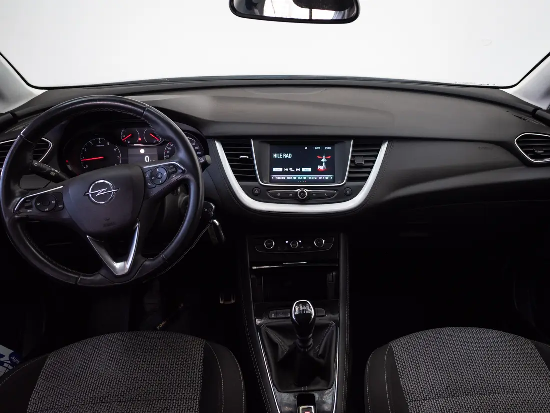 Opel Grandland — foto 14 de 19