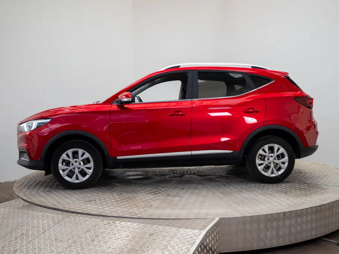 MG ZS 1.5 STD MT 2021
