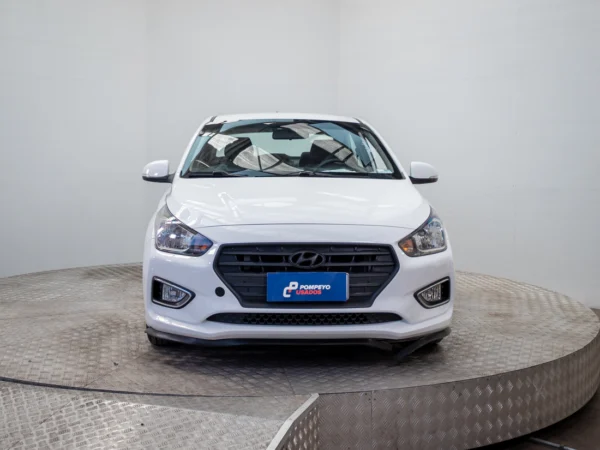 HYUNDAI VERNA 2022 usado — Pompeyo Carrasco — foto 3