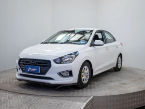 HYUNDAI VERNA usado