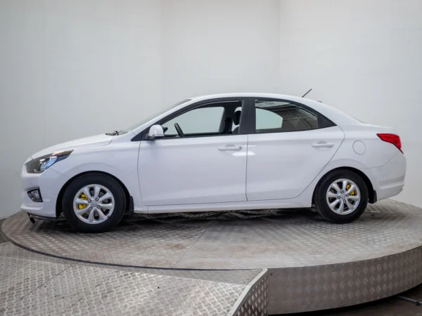 HYUNDAI VERNA 2022 usado — Pompeyo Carrasco — foto 4