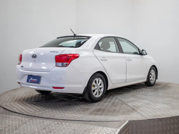 HYUNDAI VERNA 2022 usado — Pompeyo Carrasco — foto 7