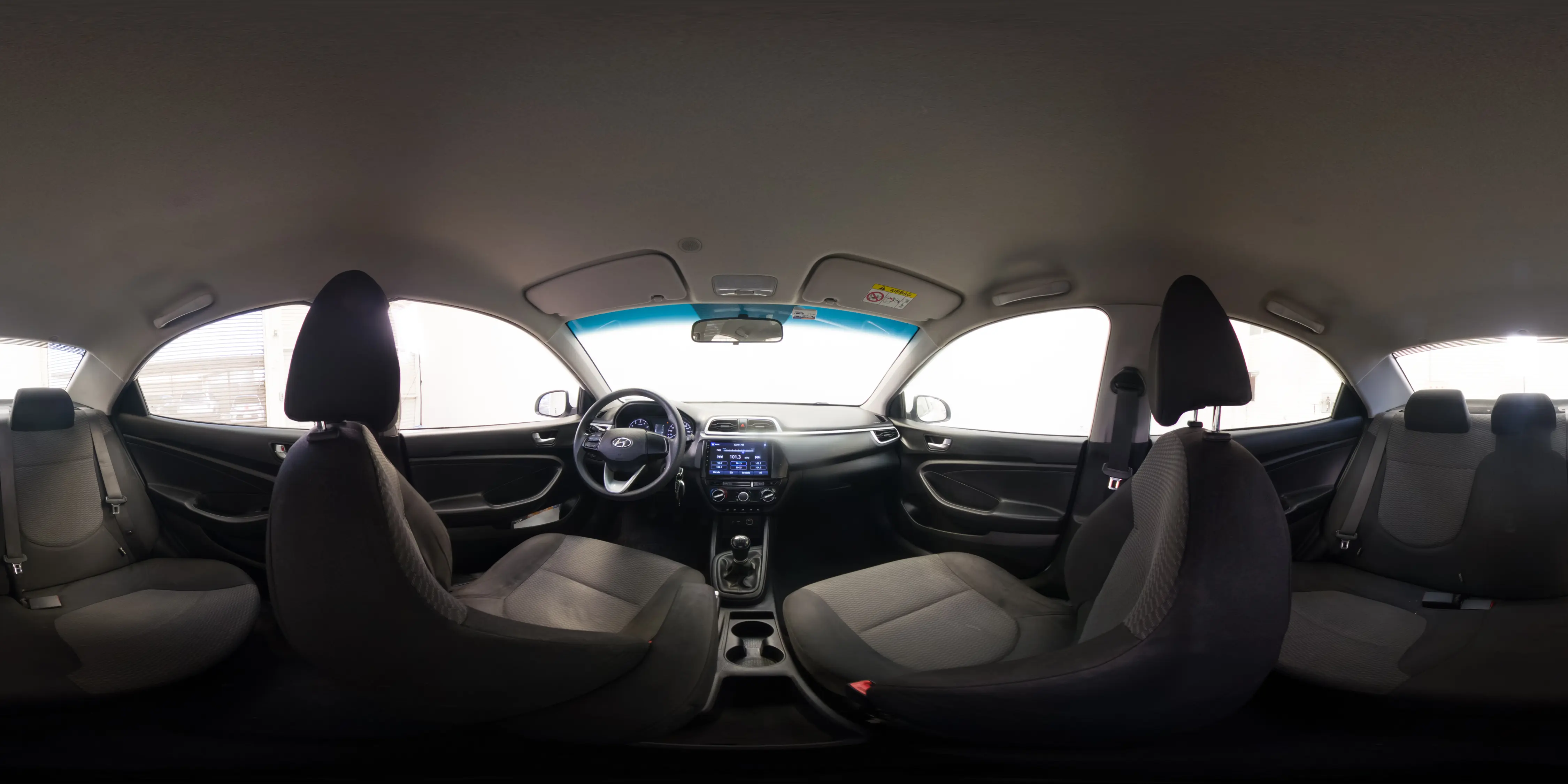 Hyundai Verna — foto 19 de 19