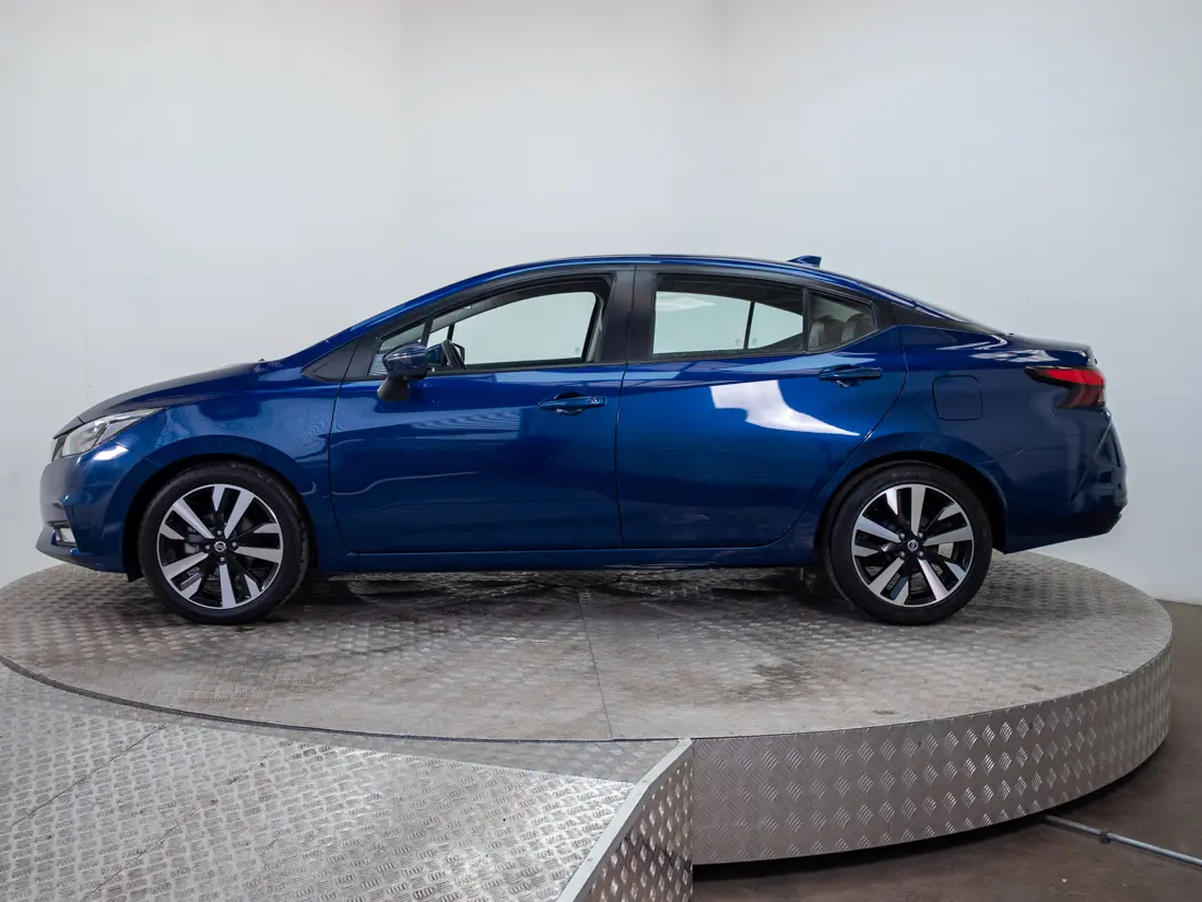 Nissan Versa — foto 3 de 19