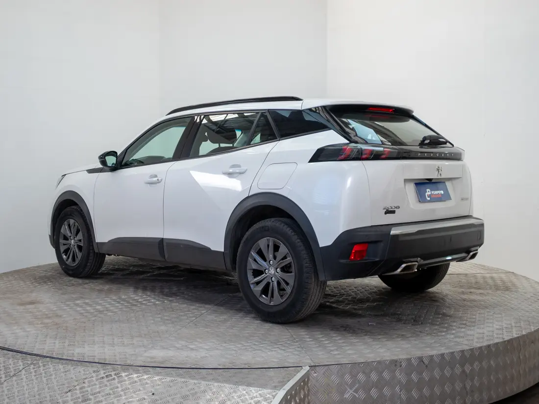 Peugeot 2008 — foto 4 de 19