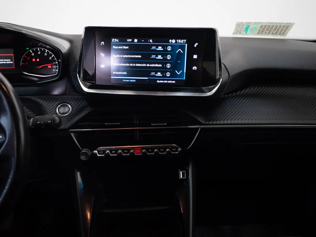 Peugeot 2008 — foto 15 de 19