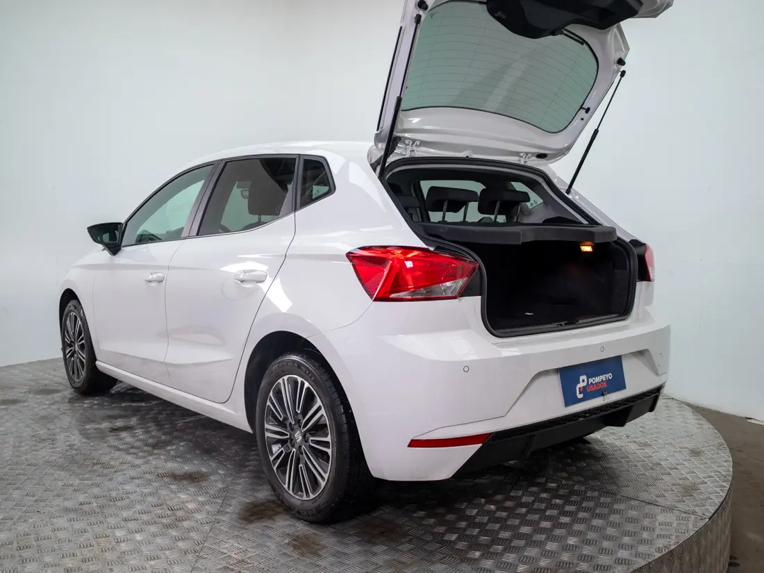 SEAT Ibiza — foto 9 de 18