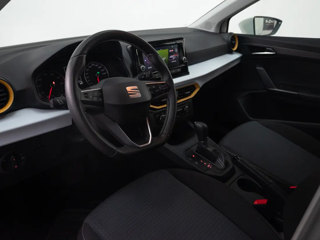 SEAT Ibiza — foto 10 de 18
