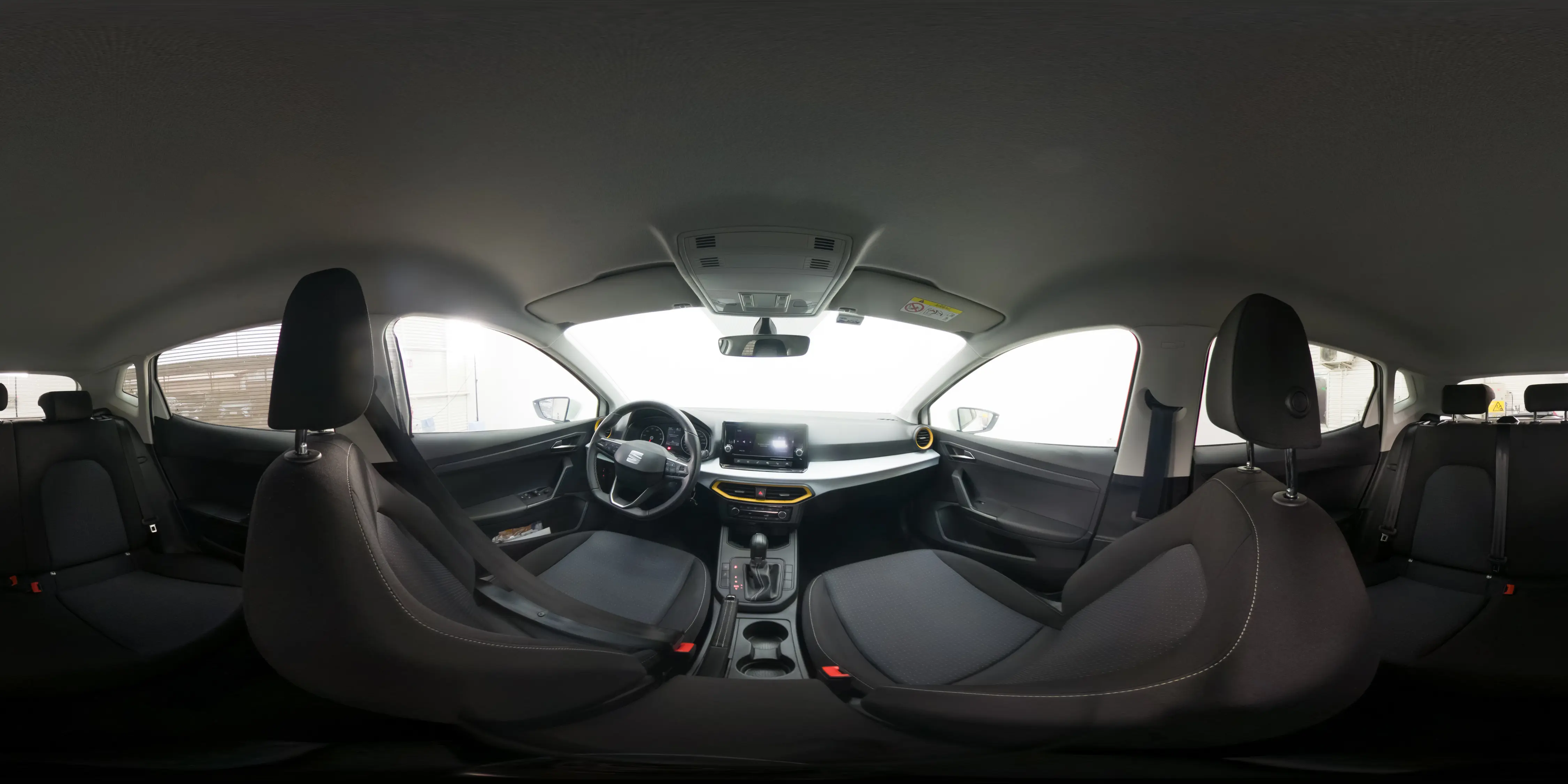 SEAT Ibiza — foto 18 de 18