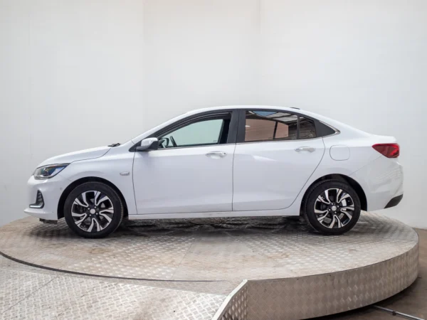 CHEVROLET ONIX 2022 usado — Pompeyo Carrasco — foto 3