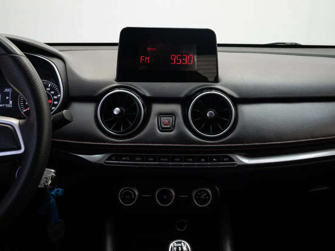 Dongfeng Suv500 — foto 15 de 18