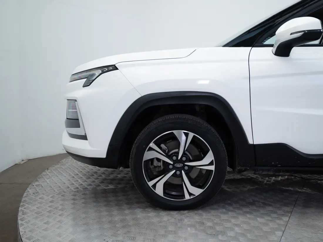JAC Js4 — foto 16 de 18